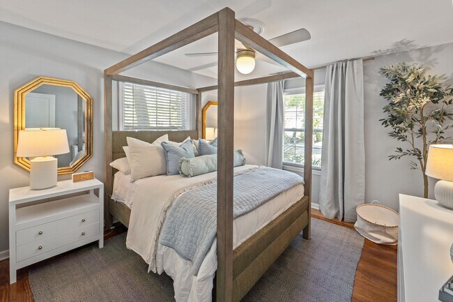 Building Photo - Charming Parkside 2-Bedroom Home Near Daffin Park with Fenced Yard & Patio