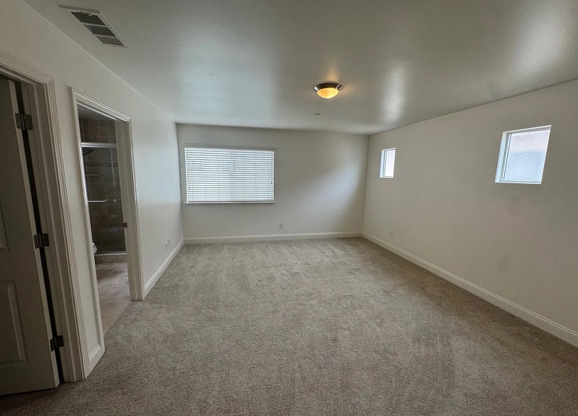 Master Bedroom - 3208 Playa Ct