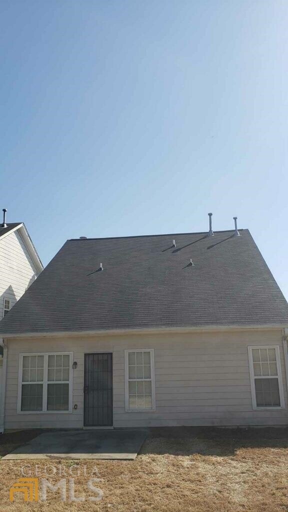 Building Photo - 9555 Lakeview Cir