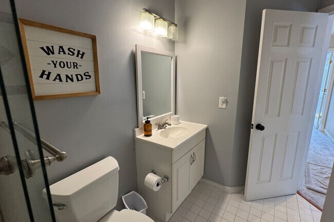 Building Photo - 9414 Grant Ave