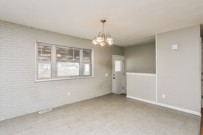 Building Photo - 2095 Collier Dr