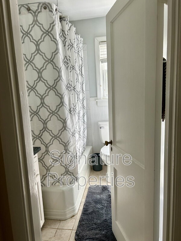 Building Photo - 1106 Cherokee Ct