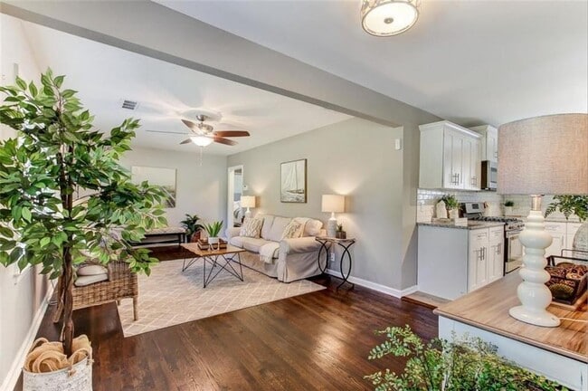 Building Photo - 2144 Keheley Dr