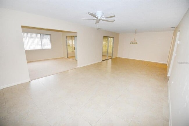 Building Photo - 3961 Ashwood Ln
