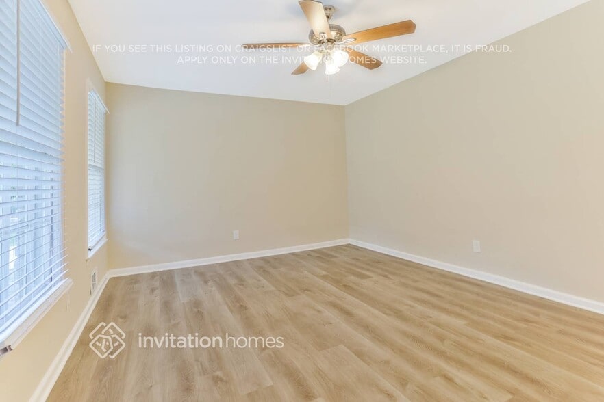 Building Photo - 1060 Canterbury Dr