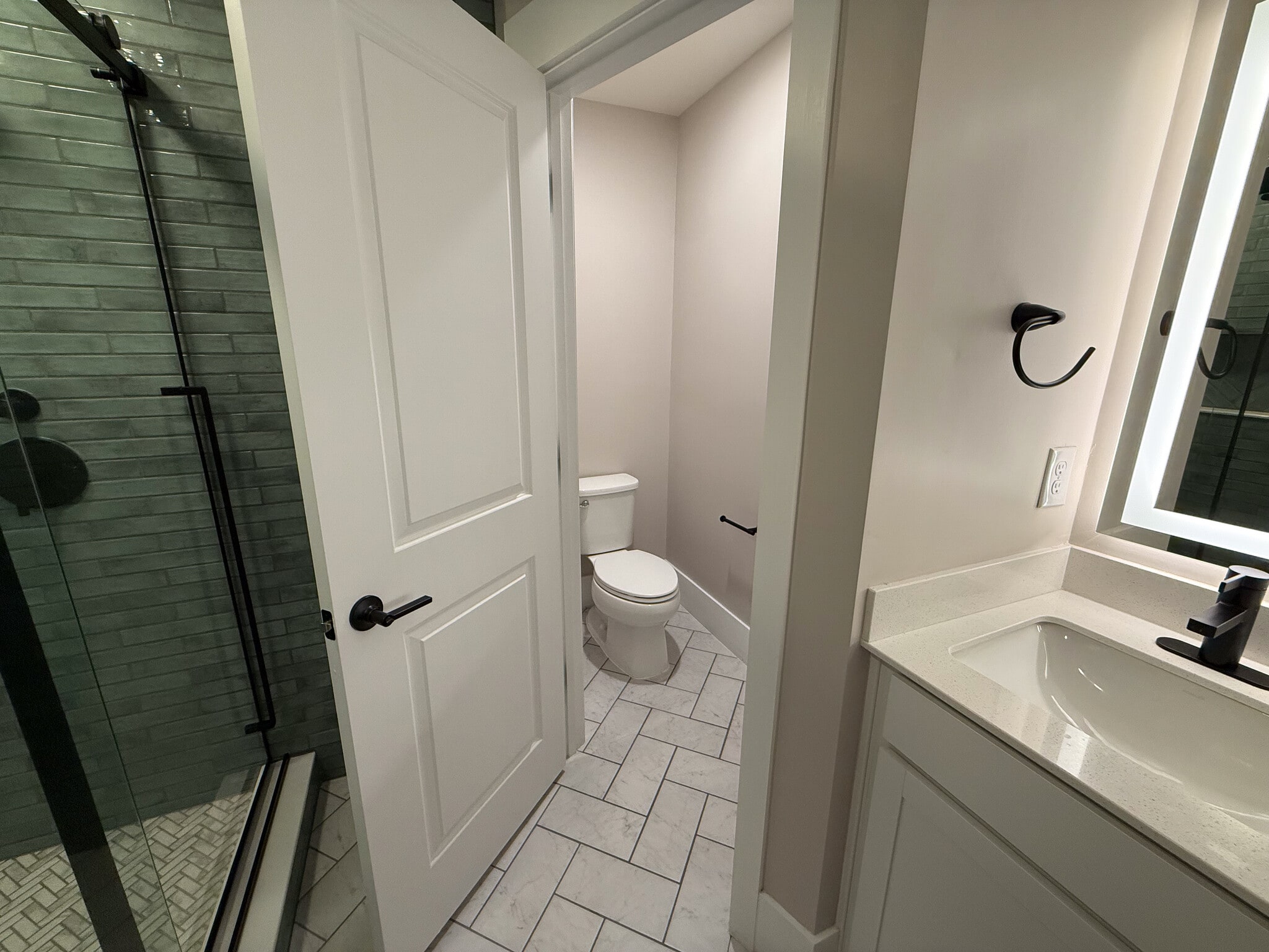 Building Photo - 147 Hyacinth Ln