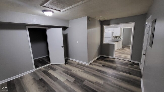 Building Photo - 4131 Mellis Dr