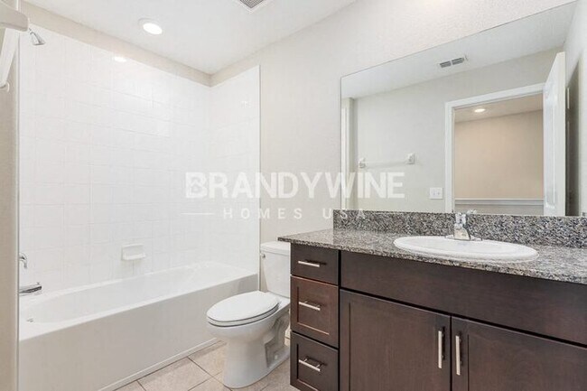 Building Photo - 5637 Mercado Dr