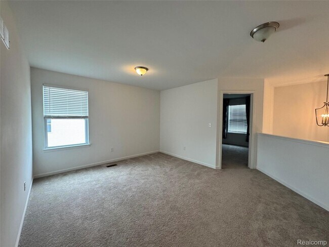Building Photo - 278 Springview St