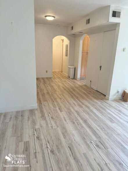 Building Photo - 5710 Phillips Ave