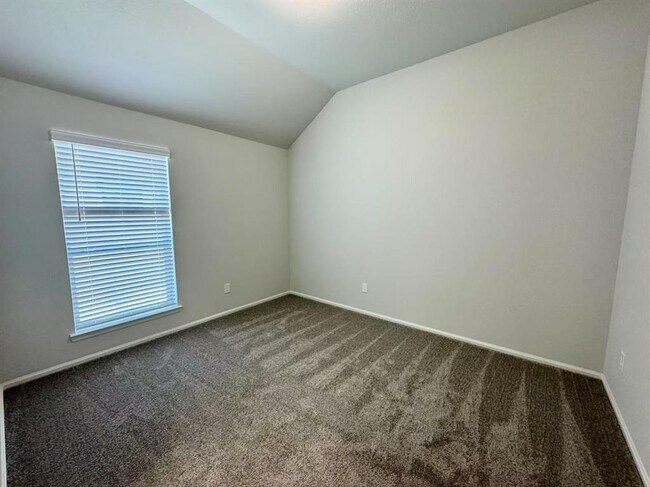 Building Photo - 31310 Wildflower Fld Ct