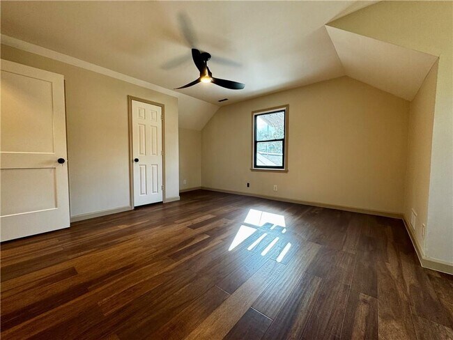 Building Photo - 1709 Rangewood Dr SW