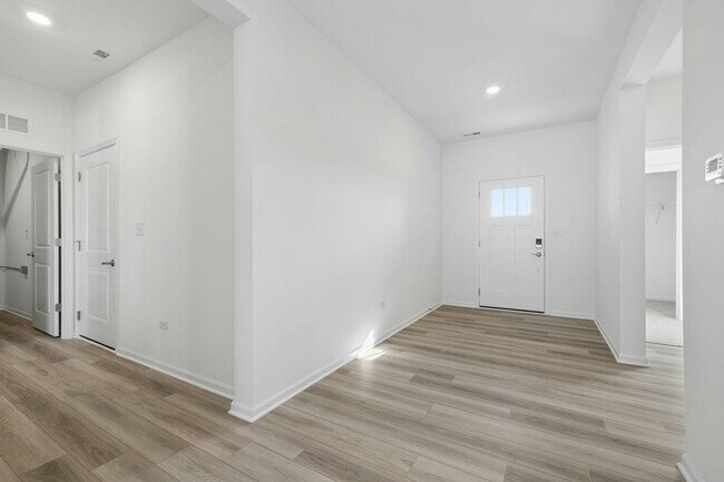 Building Photo - 1325 Fawnlily Cir