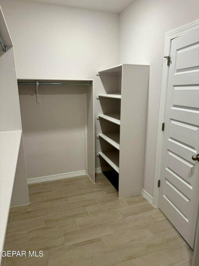Building Photo - 7500 Enchanted Ridge Dr