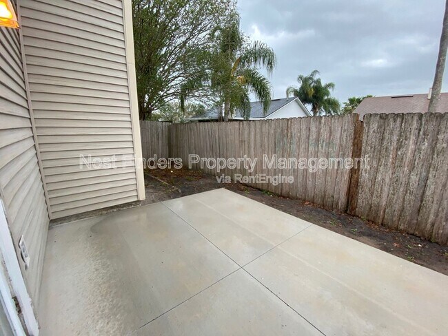 Building Photo - 421 Filmore Dr