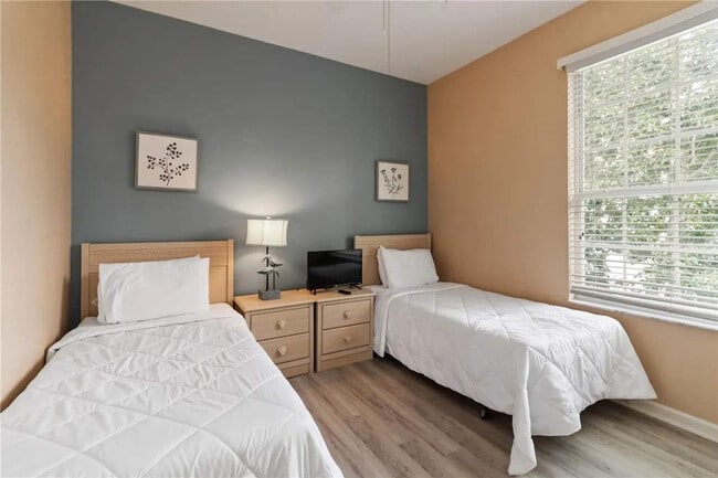 Building Photo - 8105 Coconut Pl