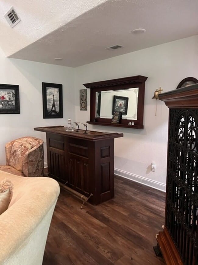 Building Photo - 1411 LA-27