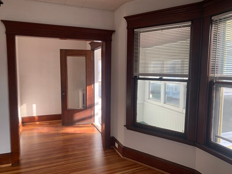Building Photo - 1481 3rd St