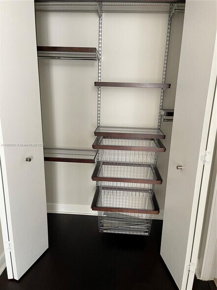 Building Photo - 901 Brickell Key Blvd