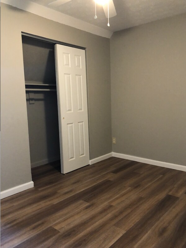 Building Photo - 2232 St James Ave