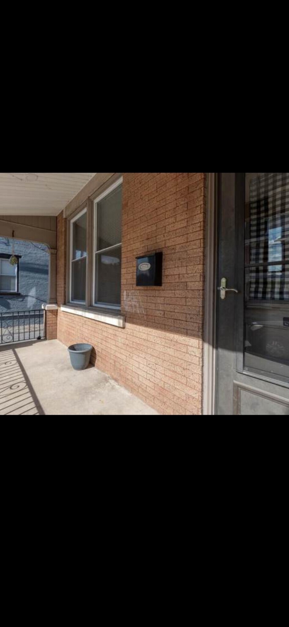 Building Photo - 125 N 4th St