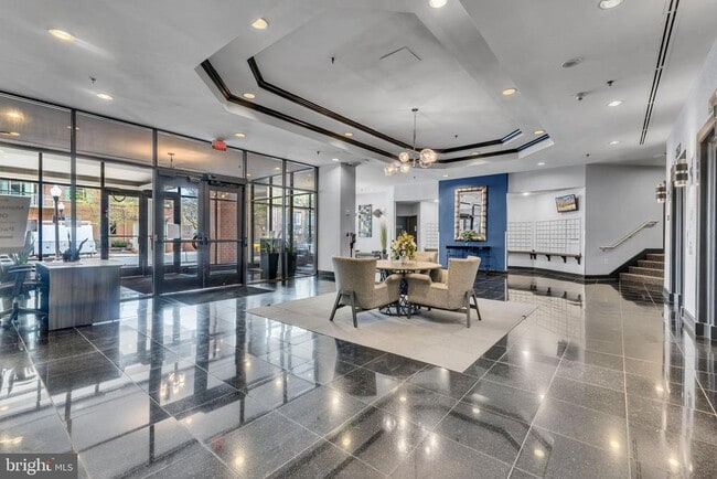 Building Photo - 1001 N Randolph St