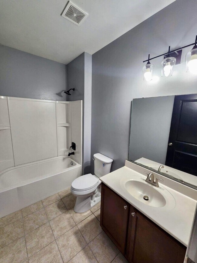 Building Photo - 884 Hayes Point Cir