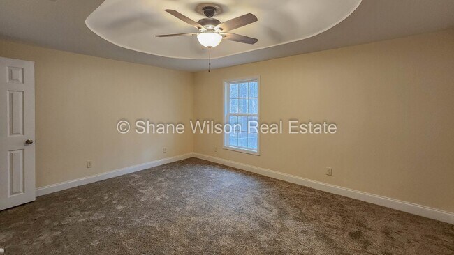 Building Photo - 5 Acres! Land to Roam and a big house to go with it!