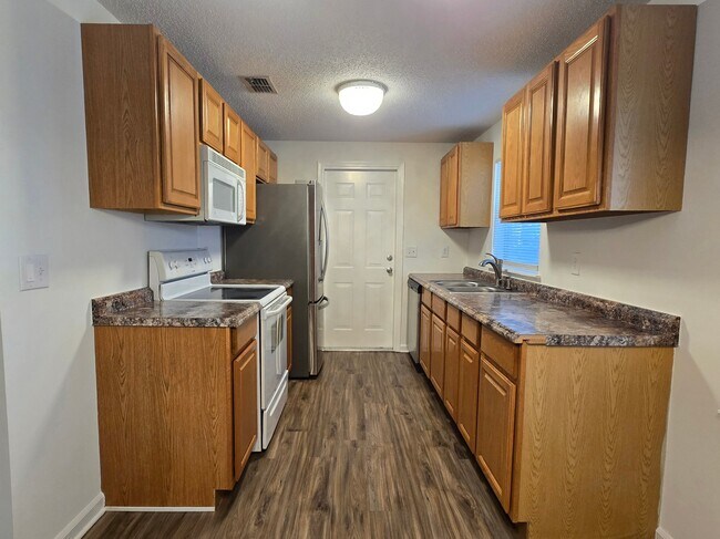 Building Photo - 11587 Gwynford Ln