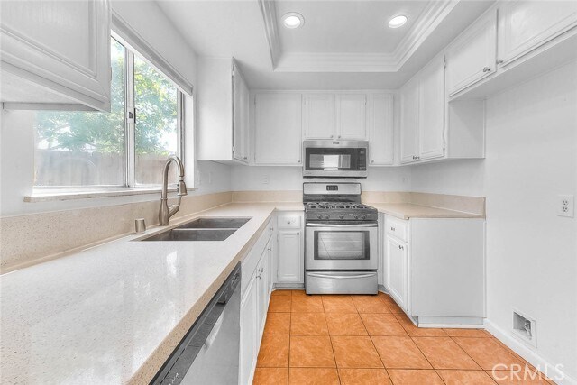 Building Photo - 3640 Honeyglen Way