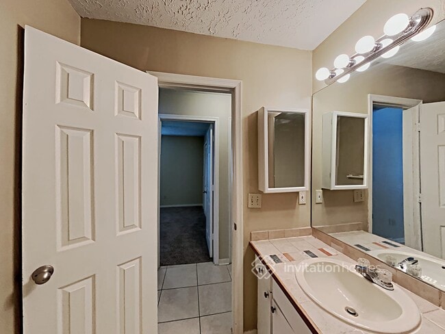 Building Photo - 408 Wedgefield Pl