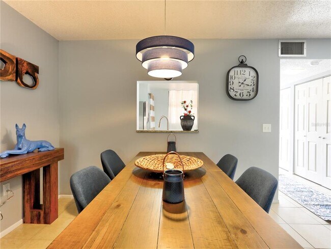 Building Photo - 133 Wild Palm Dr