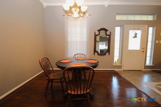 Building Photo - 775 Cactus Ln