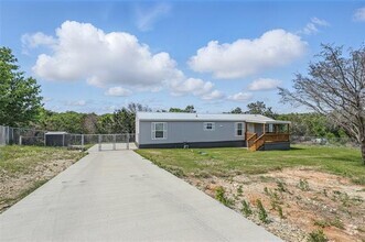Building Photo - 1010 Hopi Ct
