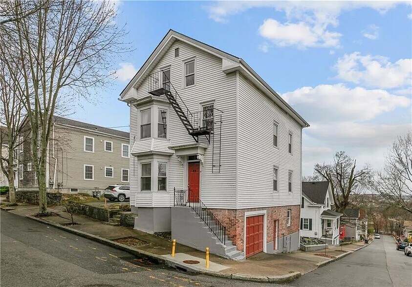 Building Photo - 48 Tecumseh St