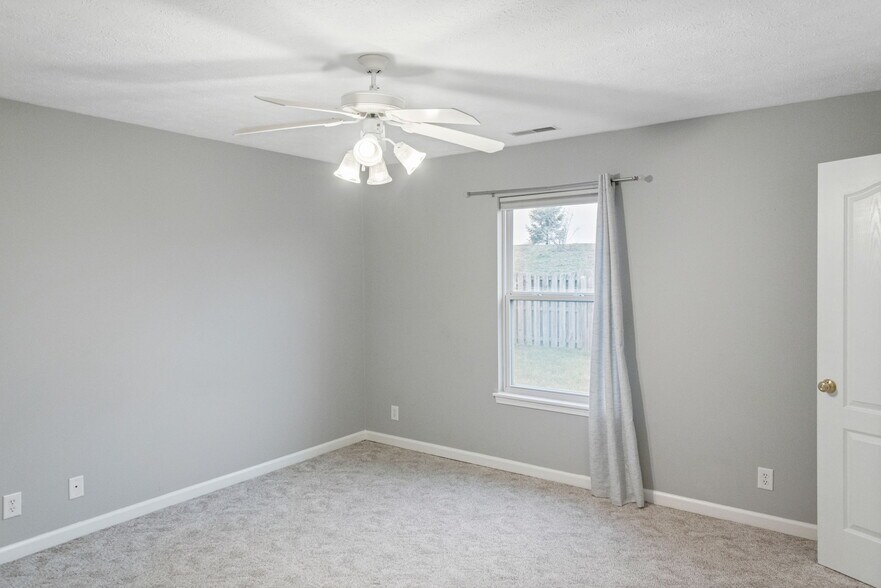 Building Photo - 504 Marquis Cir