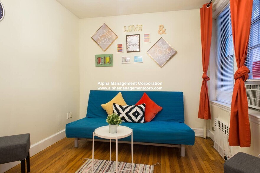 Building Photo - 58 Queensberry St