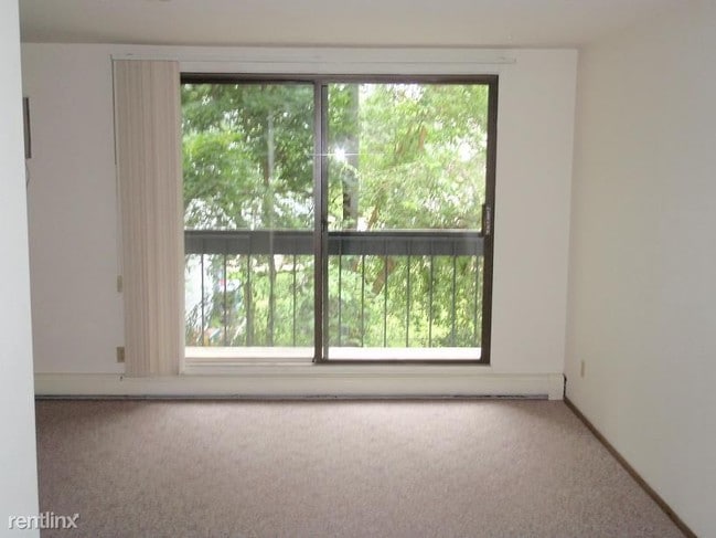 Building Photo - 1 br, 1 bath Apartment - 322 Maple Ave  Unit