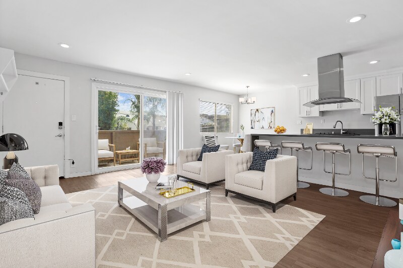 Building Photo - 10225 Regent St