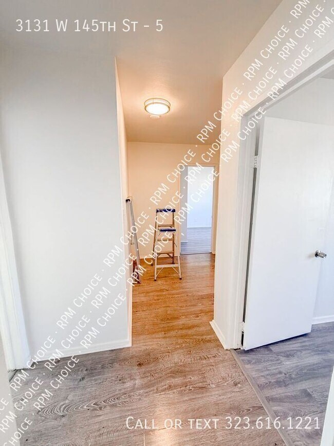 Building Photo - 3131 W 145th St