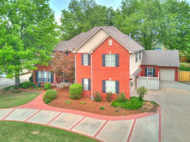 Building Photo - This stunning 4-bedroom, 3.5-bathroom home...