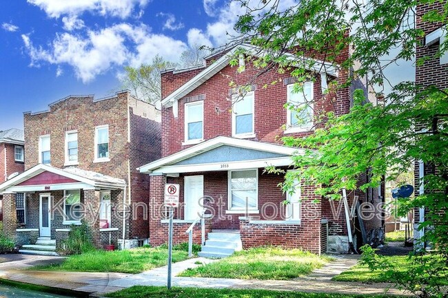 Building Photo - 3953 Tholozan Ave