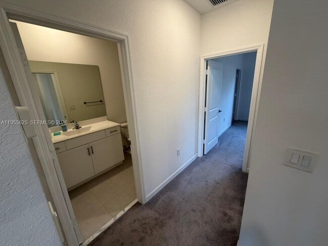 Building Photo - 21001 NE 8th Ave