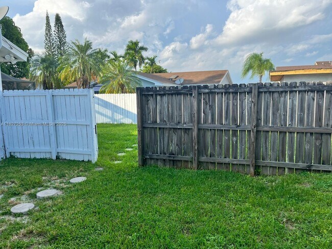 Building Photo - 14075 SW 45th Terrace