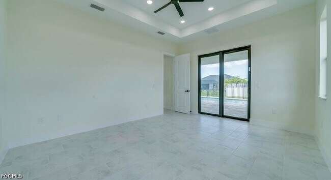 Building Photo - 141 SW 37th Pl
