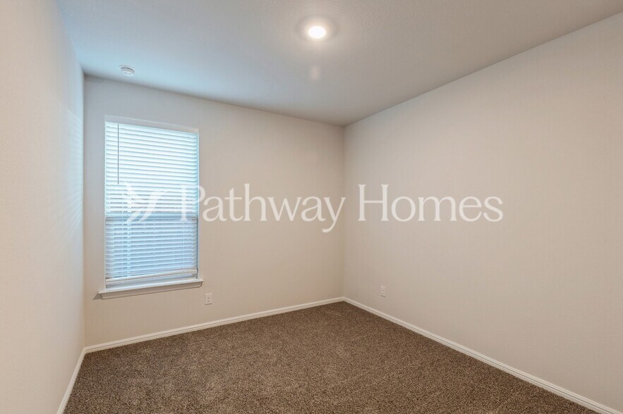 Building Photo - 9732 New Bern Dr