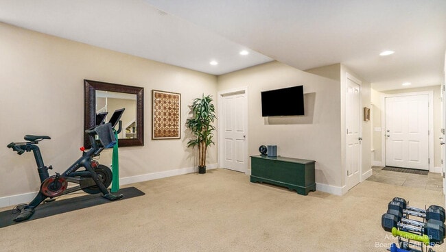 Building Photo - 203 W Summit St