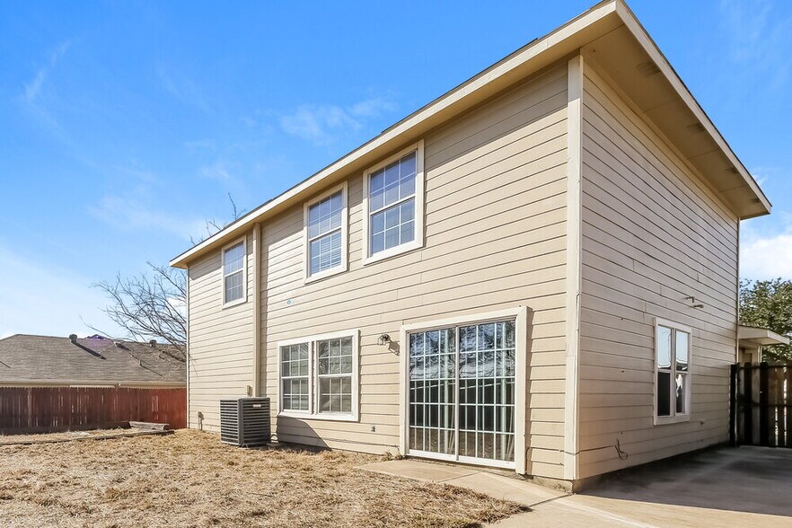 Building Photo - 1724 Red Cloud Dr