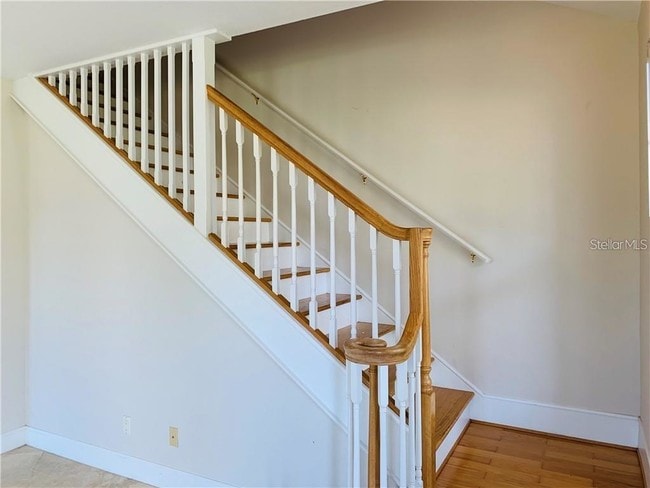 Building Photo - 832 Bay St NE