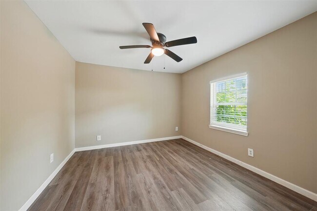 Building Photo - 3615 Seabrook St